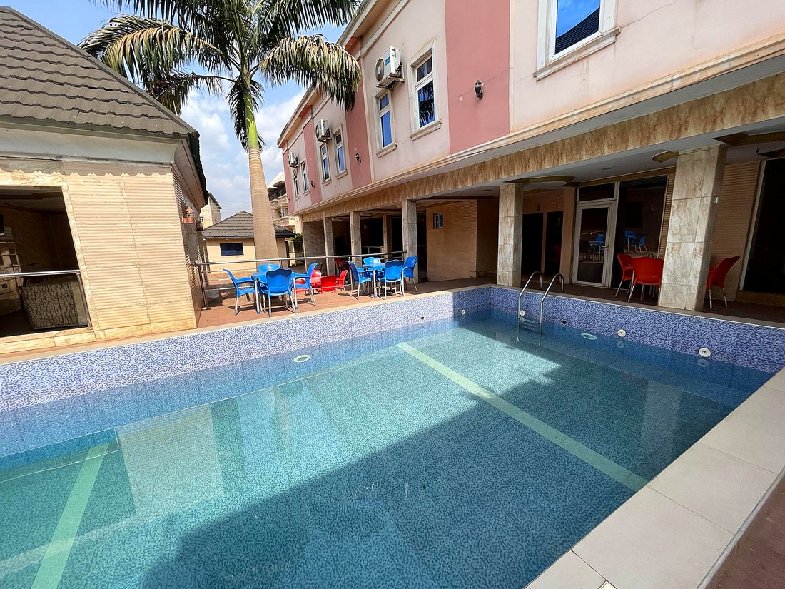 Willis swimming pool