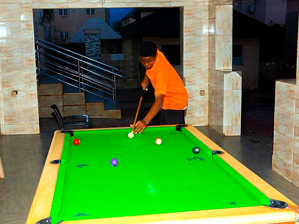 Willis snooker and games lounge